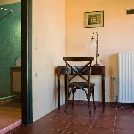 Agathes Traditional Affittacamere 2*